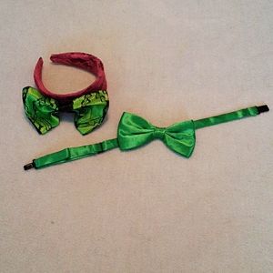 💥3 / 20💥 Two bows from Spirit Halloween